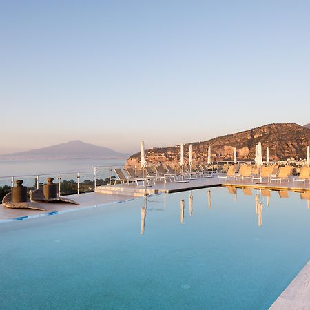 Art Hotel Gran Paradiso Sorrento Bagian luar foto