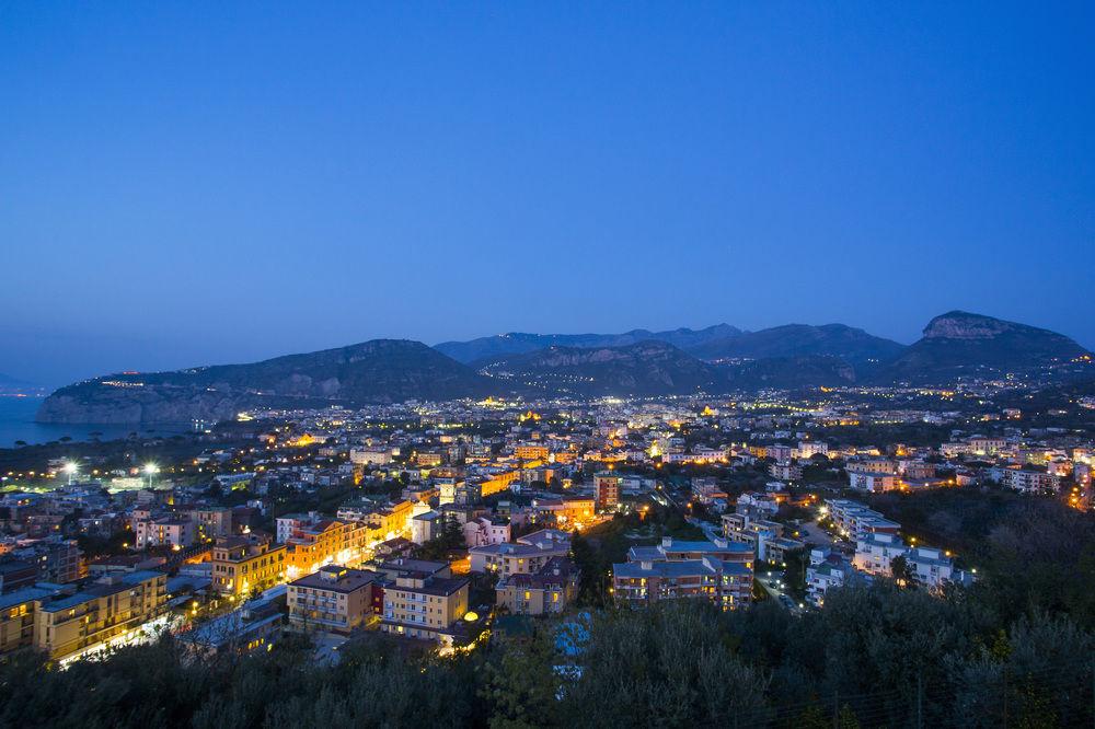 Art Hotel Gran Paradiso Sorrento Bagian luar foto