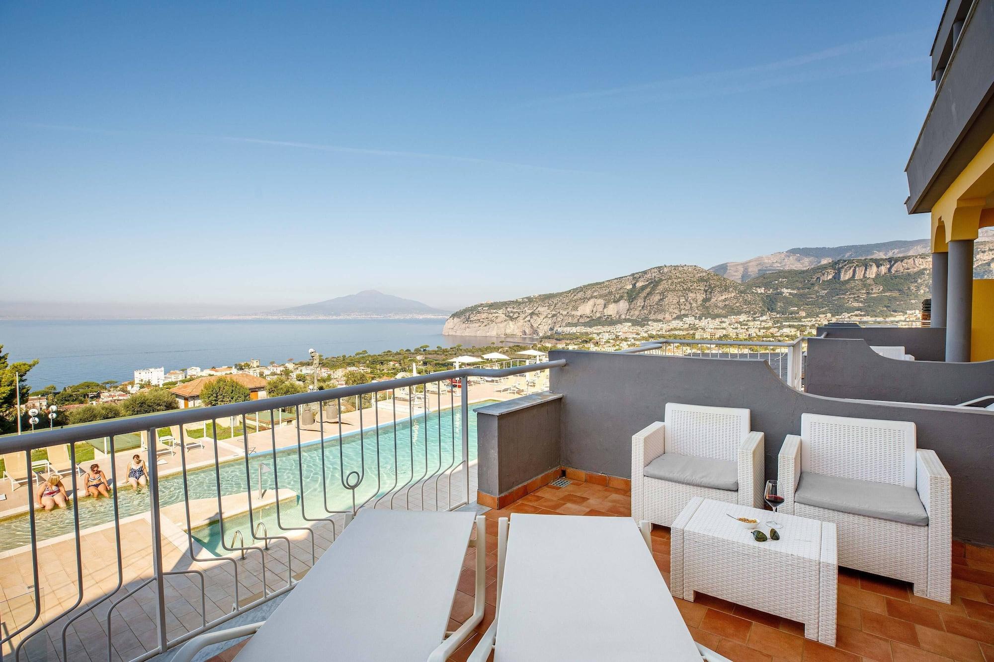 Art Hotel Gran Paradiso Sorrento Bagian luar foto