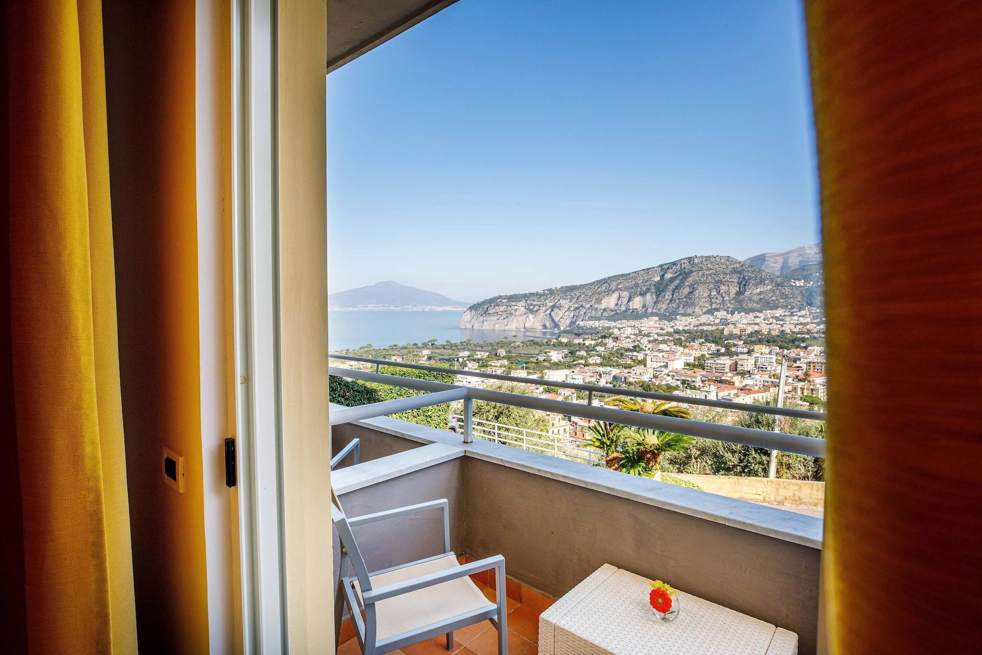 Art Hotel Gran Paradiso Sorrento Bagian luar foto