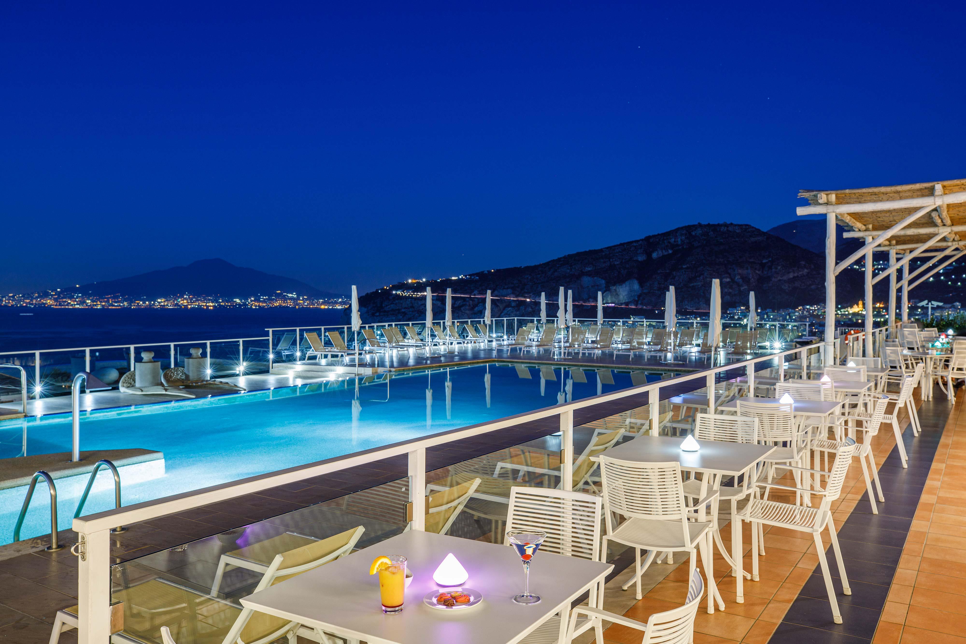 Art Hotel Gran Paradiso Sorrento Bagian luar foto