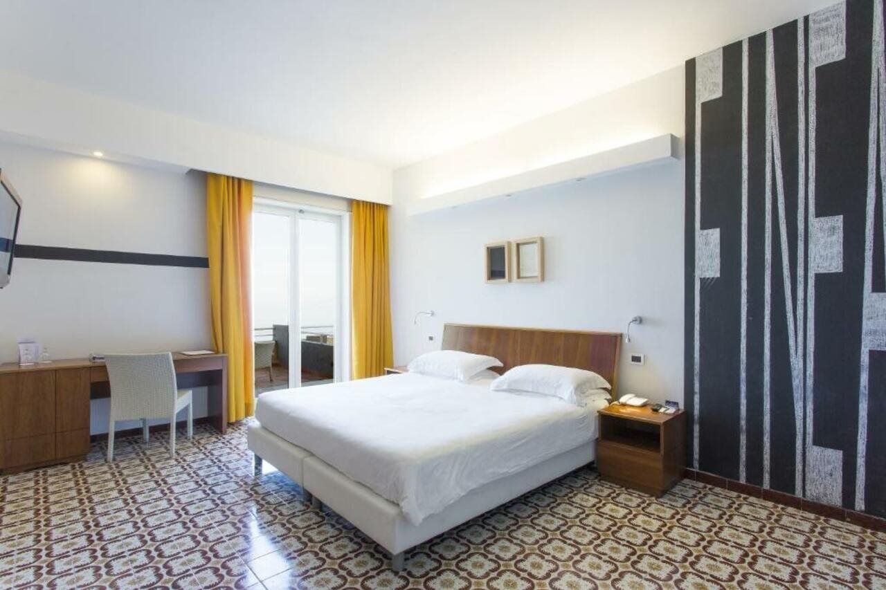 Art Hotel Gran Paradiso Sorrento Bagian luar foto